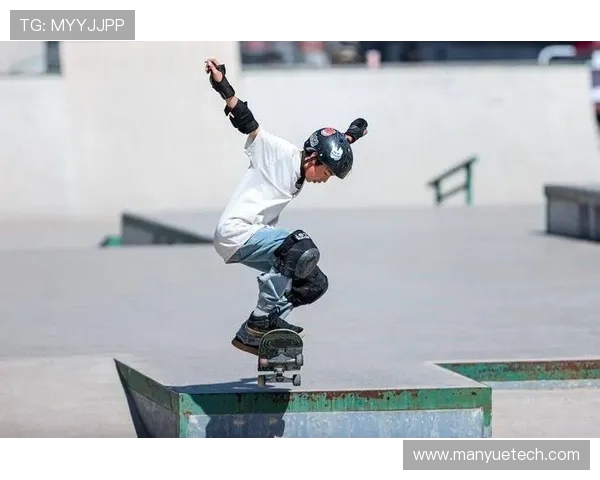 北京滑板队在世界攀岩锦标赛中以57分稳居积分榜首位